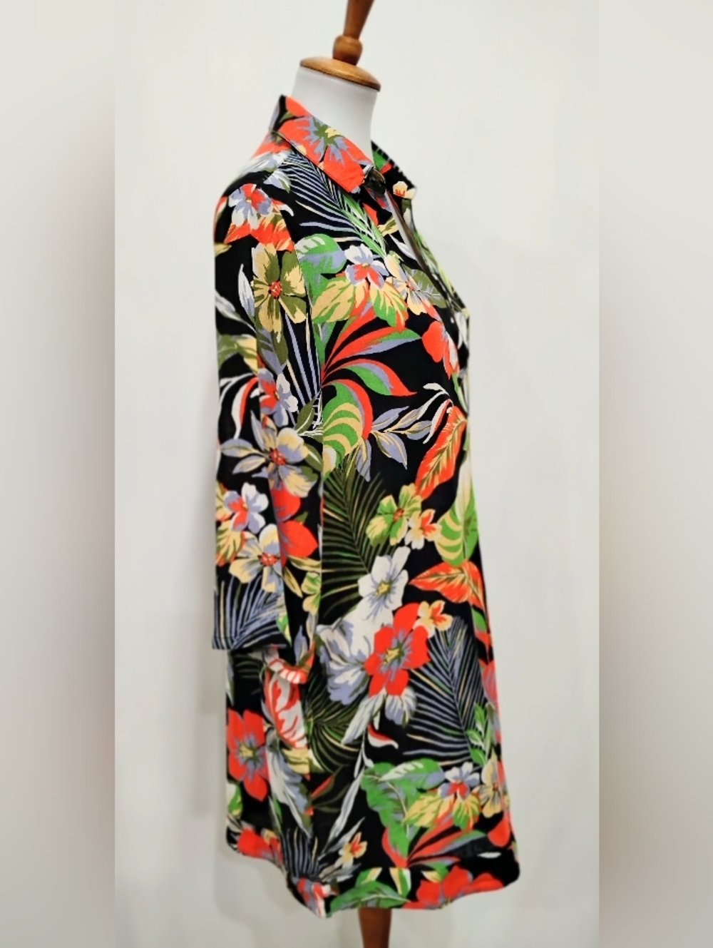 TROPICAL PRINT DAY DRESS - Picture 3 of 9
